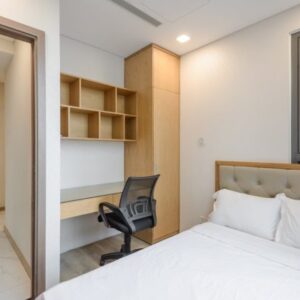 Cho thuê căn hộ 3 phòng ngủ góc cong nội thất sang trọng (14)