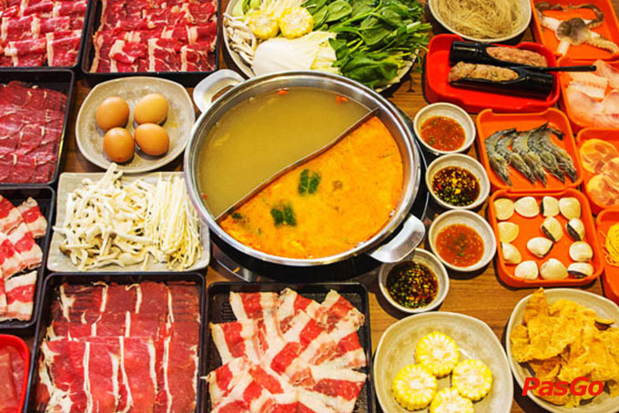 Bàn ăn lẩu hotpot Vincom Thủ Đức hấp dẫn