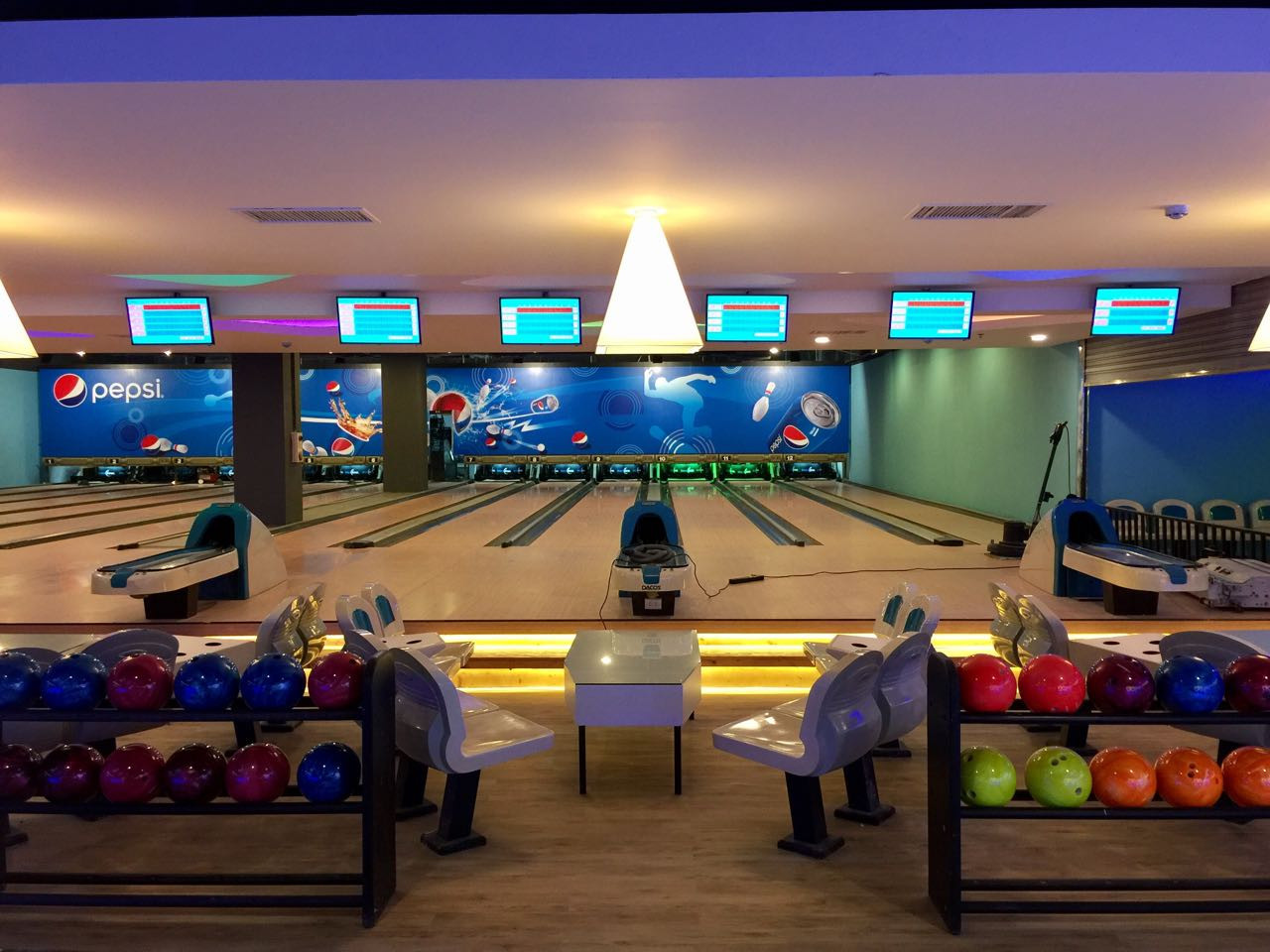 Bảng giá vé bowling hấp dẫn tại Gigamall