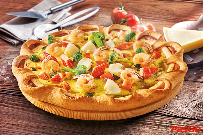 Bánh pizza hải sản Pesto Xanh thơm ngon tại Pizza Company Vincom Đồng Khởi