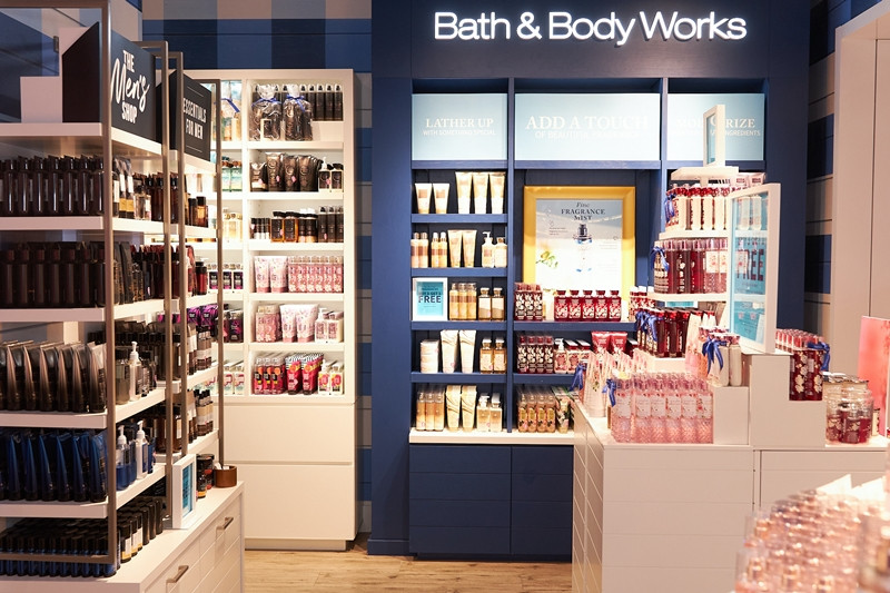 Bộ sưu tập sản phẩm đa dạng từ chăm sóc cơ thể đến nến thơm của Bath &amp; Body Works