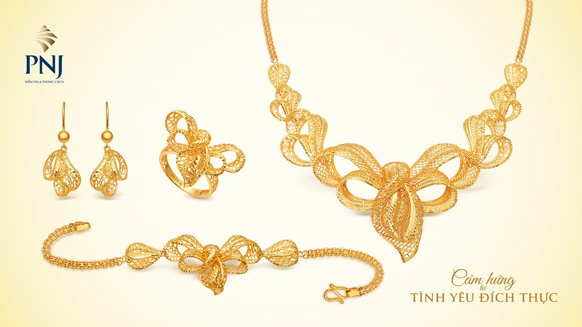 Bộ trang sức cưới PNJ với thiết kế tinh xảo, tượng trưng cho tình yêu vĩnh cửu