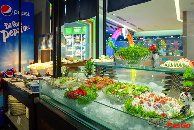 Bữa tiệc buffet đa dạng với nhiều món ăn chuẩn vị Nhật tại Yakimono Trần Duy Hưng.