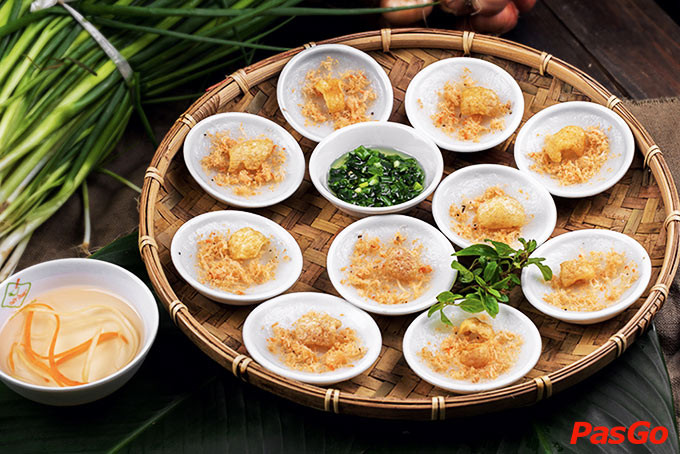 Các món ăn đặc trưng xứ Huế tại nhà hàng Nét Huế tầng BH Vincom Nguyễn Chí Thanh