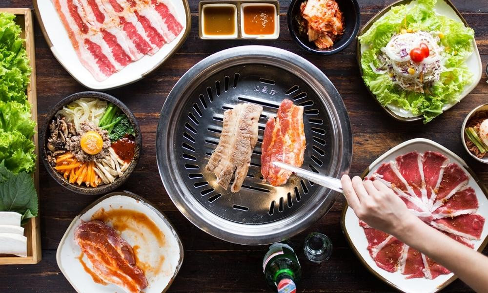 Các món nướng và hải sản tại Gogi House Vincom Quận 9