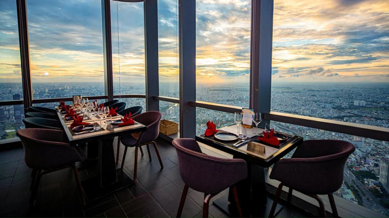 Cảnh quan lãng mạn từ nhà hàng Ussina tại Landmark 81