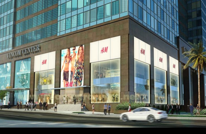 Cảnh tượng đông đảo khách hàng tại lễ khai trương H&amp;M Vincom Đồng Khởi