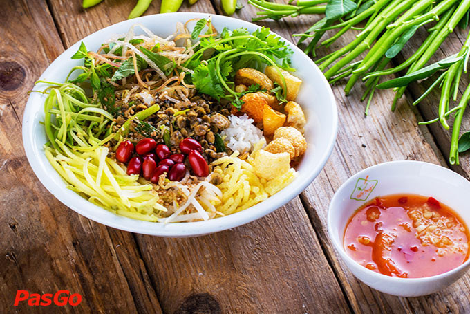 Cơm hến Huế, sự kết hợp hương vị độc đáo tại các nhà hàng trên tầng BH Vincom