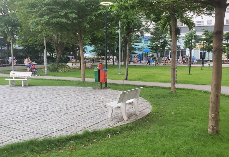 Công viên Chung cư 9 View, không gian xanh mát sau khi trải nghiệm ẩm thực tại Vincom Lê Văn Việt