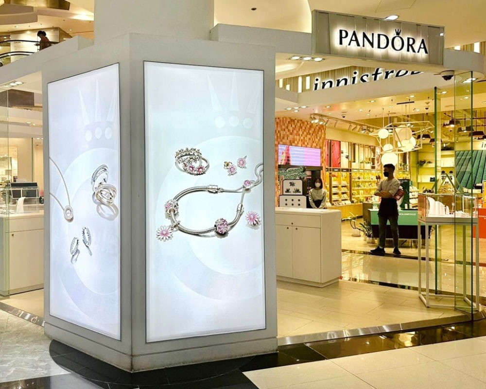 Cửa hàng trang sức Pandora Vincom Bà Triệu với những mẫu thiết kế độc đáo
