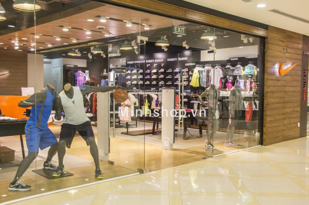 Đa dạng mẫu mã và bộ sưu tập giày, quần áo Nike tại Vincom Đà Nẵng
