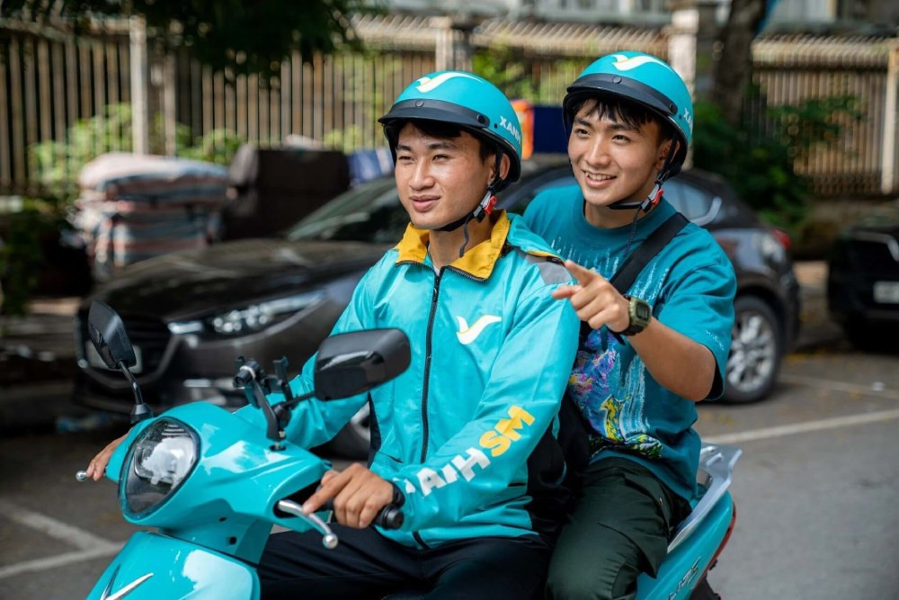 Di chuyển bằng xe công nghệ nhẹ nhàng, tiện lợi, thân thiện môi trường