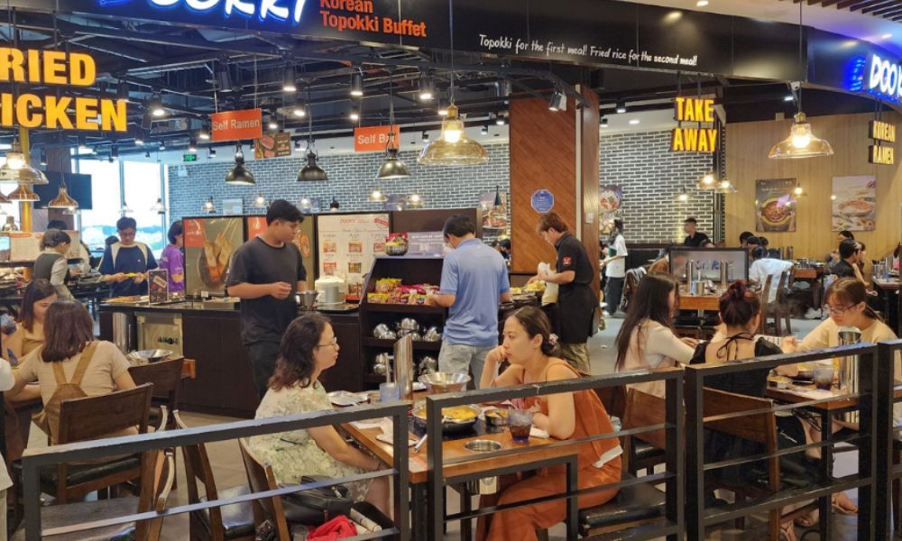 Dookki Vincom Phan Văn Trị áp dụng mức giá buffet hợp lý, không giới hạn món ăn