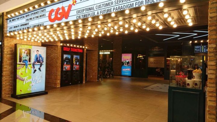 Giá vé CGV cập nhật mới nhất cho các loại ghế và khung giờ
