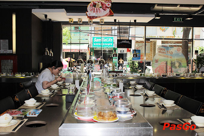 Góc ăn uống ấm cúng tại Kichi Kichi Vincom Cộng Hòa