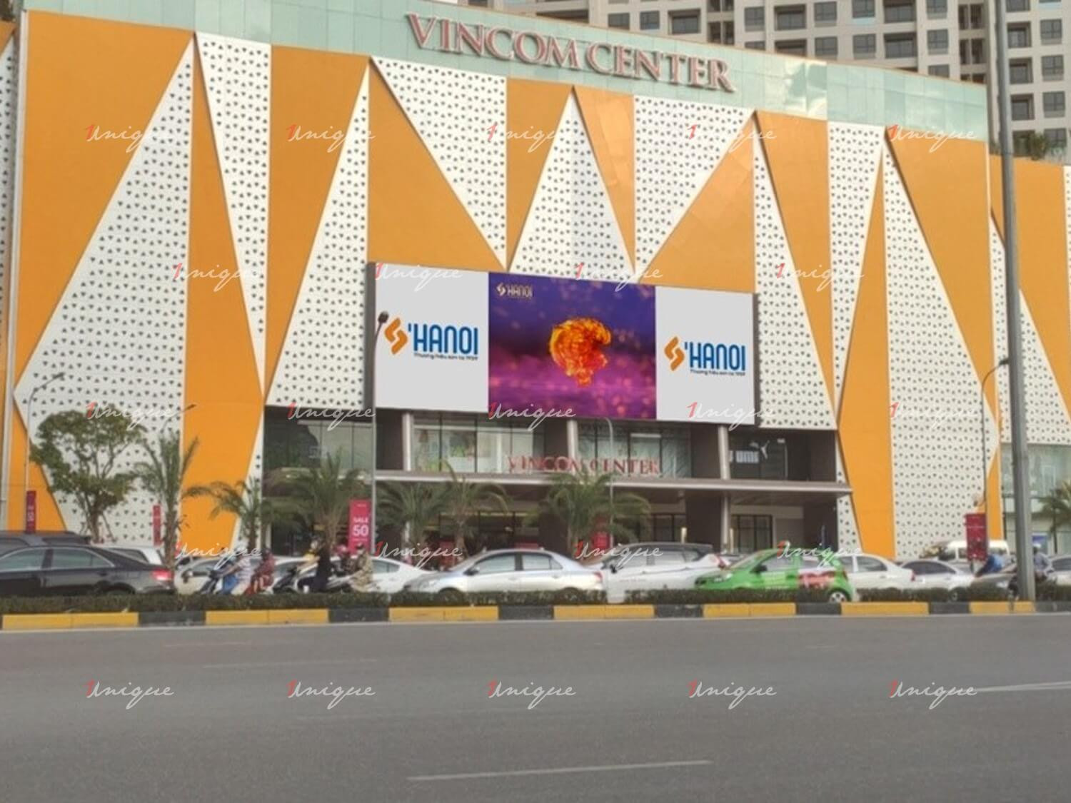 Góc nhìn rộng về Vincom Trần Duy Hưng, trung tâm giải trí đa dạng với rạp phim Vincom Trần Duy Hưng bên trong.