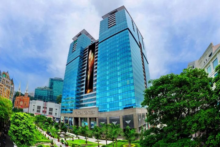 Góc nhìn Vincom Đồng Khởi, trung tâm mua sắm và giải trí gần rạp phim Quận 1