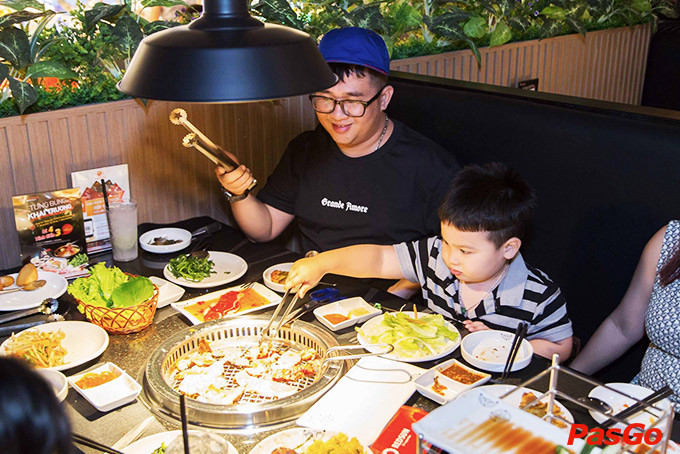Hệ thống bếp nướng không khói hiện đại, mang lại trải nghiệm tuyệt vời tại King BBQ