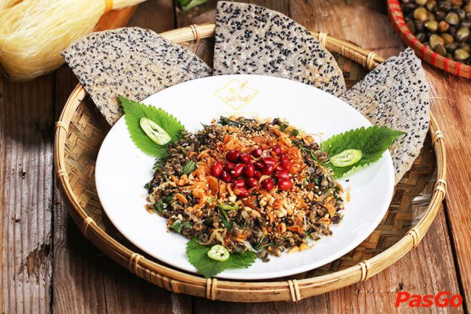 Hến xúc bánh tráng giòn ngon, món ăn vặt hấp dẫn ở tầng BH Vincom Nguyễn Chí Thanh