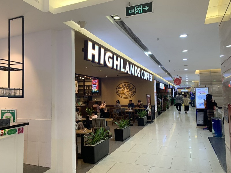 Highlands Coffee tại tầng 5 Vincom Bà Triệu