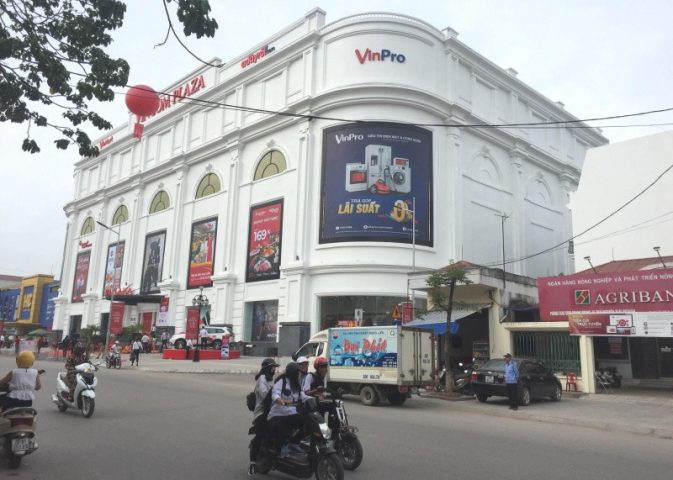 Hình ảnh của Vincom Plaza Thái Nguyên nổi bật giữa trung tâm thành phố với kiến trúc hiện đại