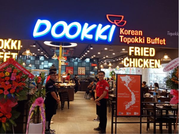 Hình ảnh mặt tiền Dookki Vincom Trần Duy Hưng