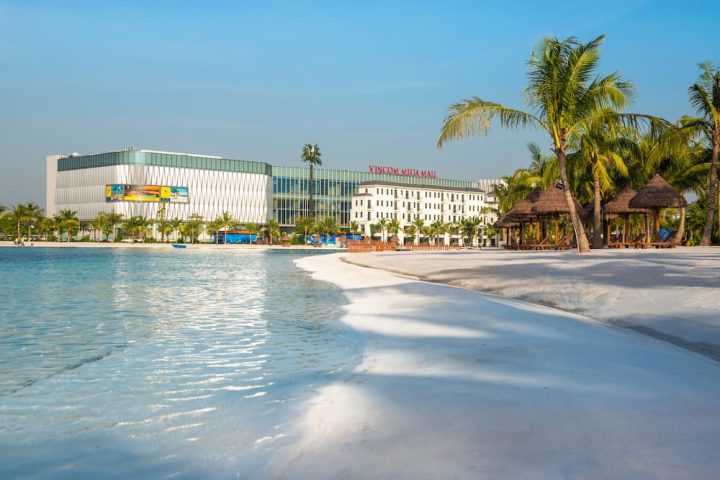 Khám phá ẩm thực đa dạng tại Vincom Vinhomes Ocean Park 1 với tầm nhìn biển hồ tuyệt đẹp.