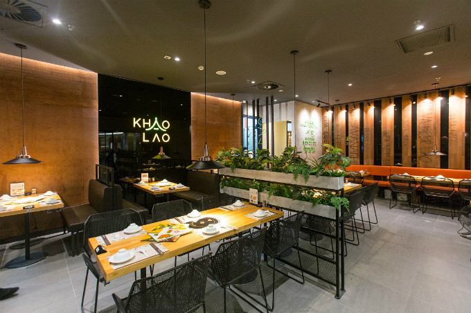 Khám phá ẩm thực Lào tại nhà hàng Khao Lao với view Landmark 81 về đêm