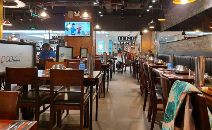 Không gian ấm cúng tại Dookki Vincom Đồng Khởi