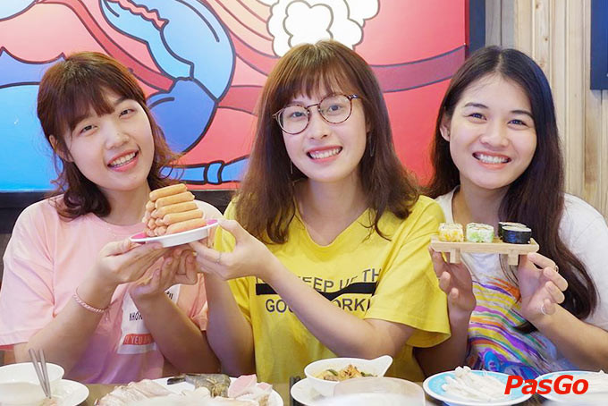 Không gian ấm cúng và hiện đại của nhà hàng Kichi Kichi tại Vincom Nguyễn Chí Thanh