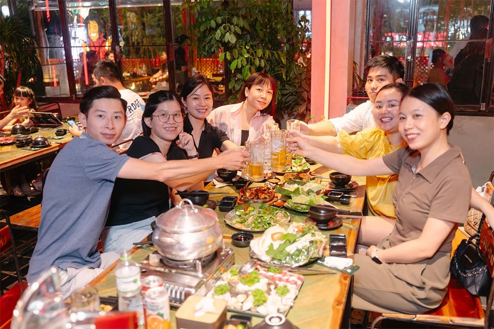 Không gian ẩm thực rộng rãi tại Vincom Mega Mall Smart City