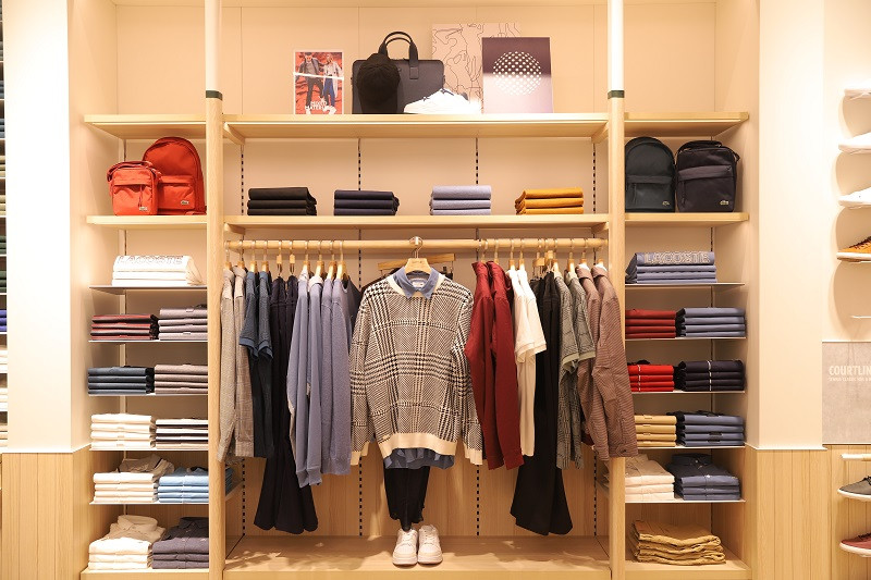 Không gian mua sắm Lacoste chính hãng tại Việt Nam