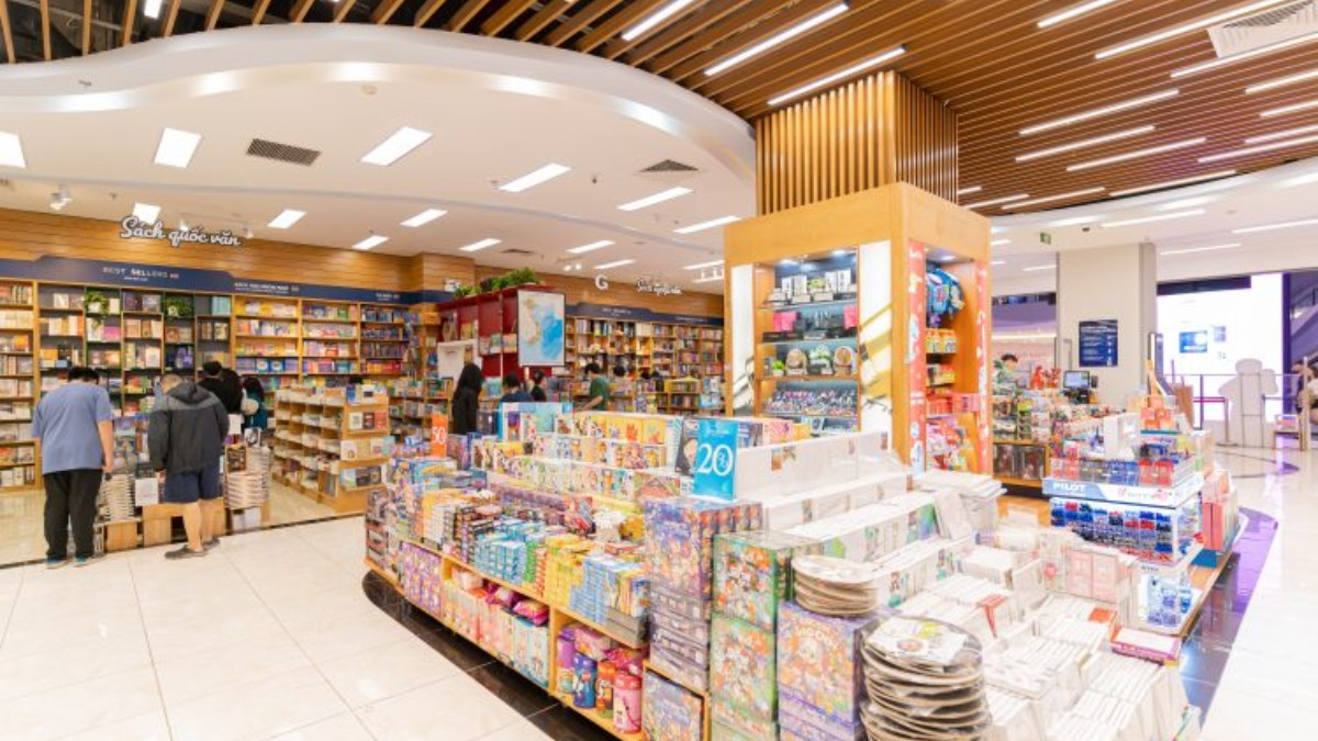 Không gian mua sắm Pop Mart rộng rãi, trải nghiệm lý tưởng nếu có tại Popmart Vincom Thảo Điền