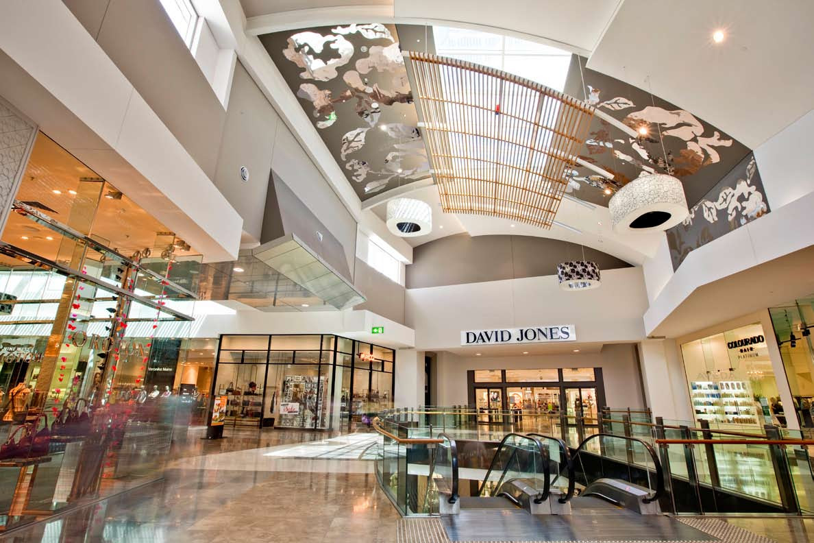 Không gian mua sắm sang trọng tại Vincom Plaza Lê Thánh Tông với nhiều thương hiệu