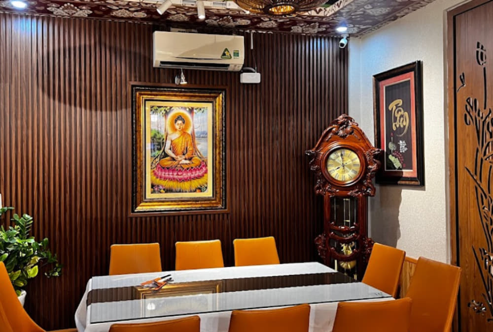 Không gian phòng riêng yên tĩnh và thanh lịch tại Buffet Chay Tịnh Tâm Trai