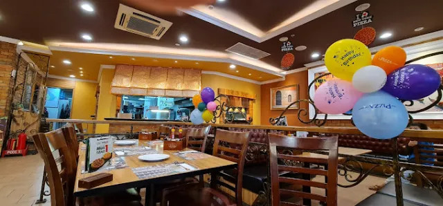 Không gian rộng rãi tại The Pizza Company Vincom Buôn Ma Thuột