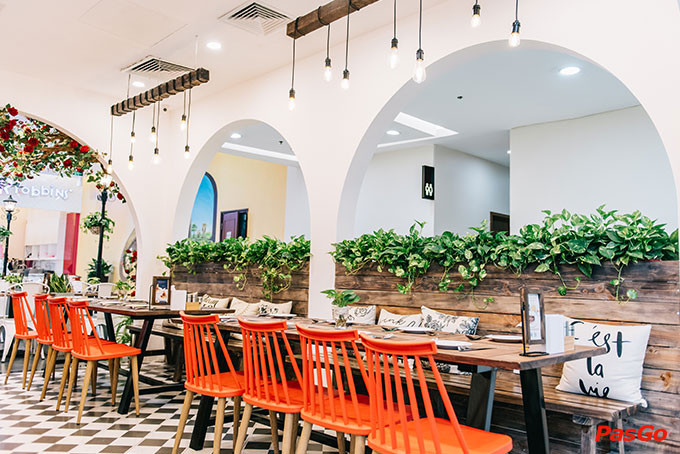 Không gian sang trọng bên trong Le Monde Steak Vincom Bà Triệu