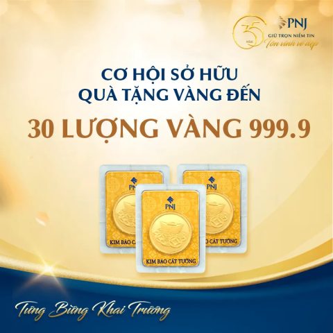 Không gian sang trọng và đa dạng các mẫu trang sức tại cửa hàng PNJ Vincom Royal City mới