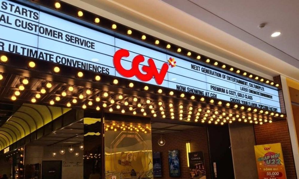 Không gian sảnh CGV Thảo Điền Pearl
