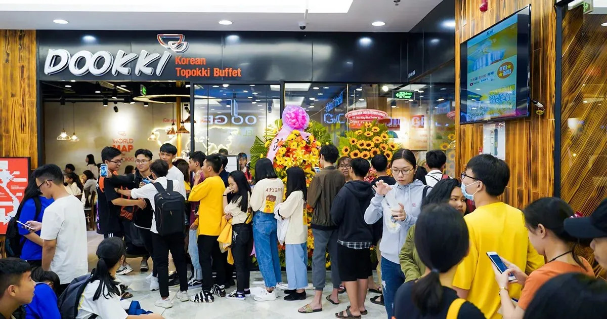 Khu vực ẩm thực phong phú tại Vincom Dĩ An