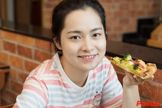 Khu vực chỗ ngồi thoải mái, phù hợp cho gia đình và bạn bè
