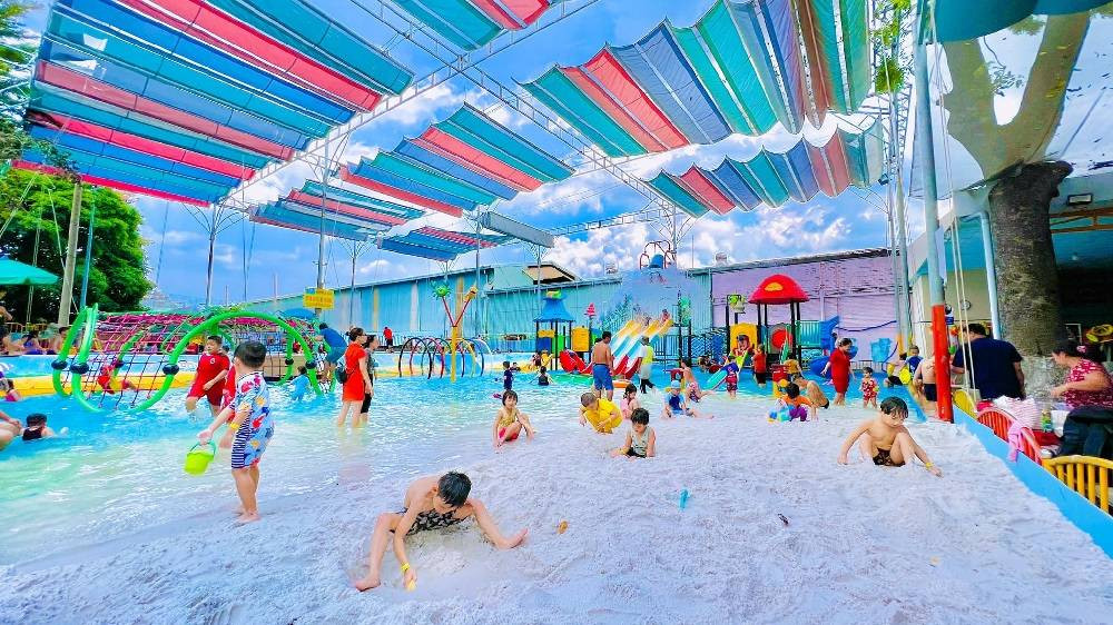 Khu vực công viên nước tại Con Nít