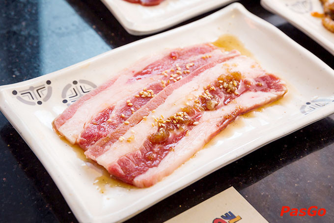 Khu vực nhà hàng buffet tại Vincom Quang Trung