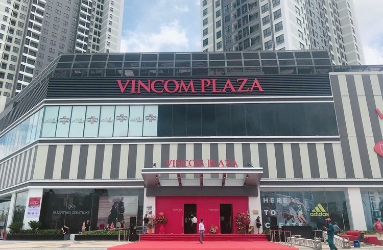 Khu vực quảng trường nơi diễn ra các sự kiện tại Vincom Plaza
