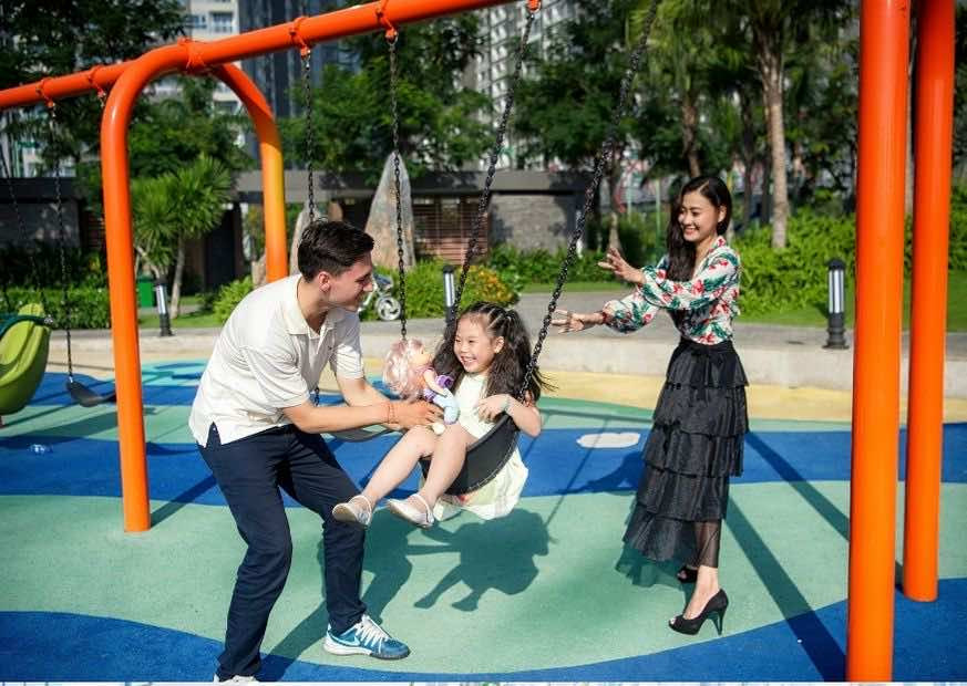 Khu vui chơi trẻ em an toàn và sáng tạo trong Công viên bờ sông Landmark 81