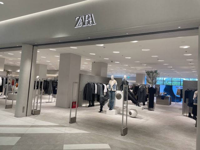 Kiến trúc hiện đại của cửa hàng Zara Lotte Mall Tây Hồ