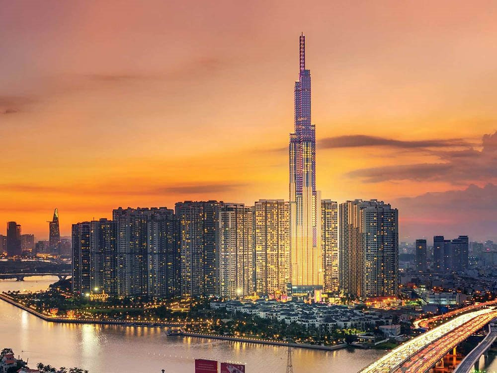 Landmark 81 - Tòa nhà chọc trời vươn mình giữa thành phố