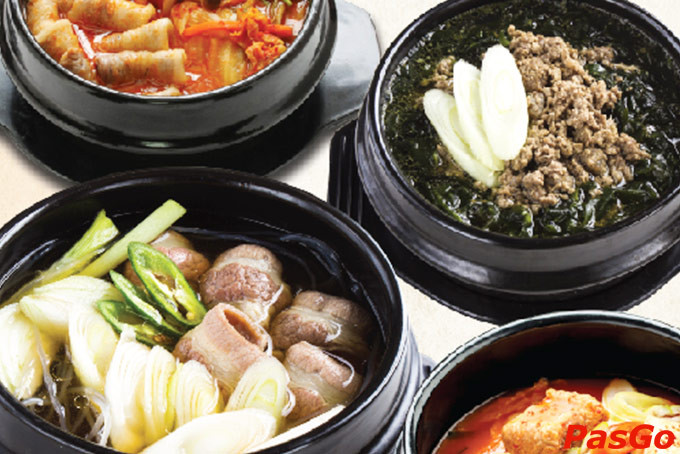 Lẩu kim chi nóng hổi với sắc, mùi, vị hấp dẫn tại GoGi House