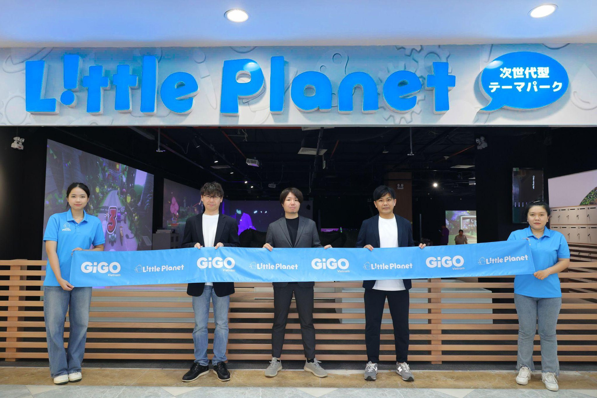 lễ chào sân của little planet vincom thảo điền và GiGO thu hút đông đảo khách tham quan
