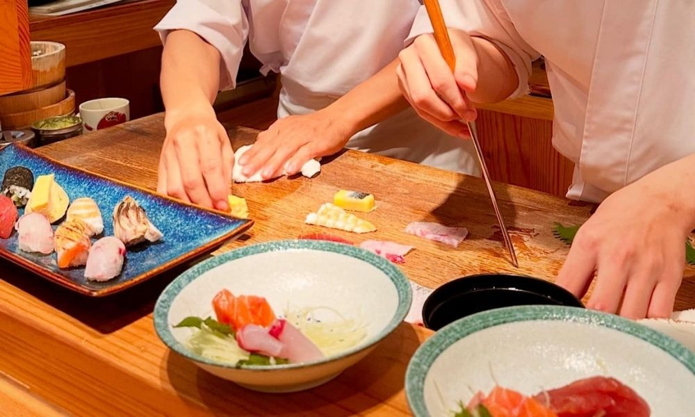 Mê mẩn với các món sushi tươi ngon, chất lượng tại Sushi Hung Hanare Thảo Điền